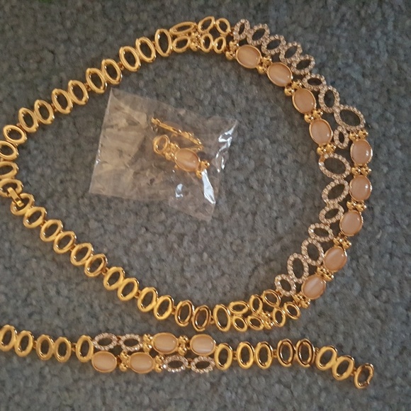 Jewelry - Picture 8 of 8